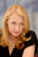 Patricia Clarkson t-shirt #2402074