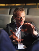 Paul Bettany Sweatshirt #2214015