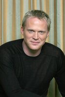 Paul Bettany Longsleeve T-shirt #2254815