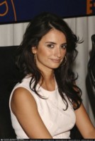 Penelope Cruz Longsleeve T-shirt #1266556