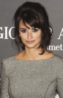 Penelope Cruz Longsleeve T-shirt #1370162