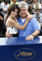 Penelope Cruz Longsleeve T-shirt #1418142