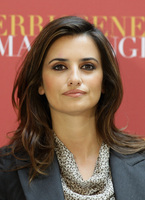 Penelope Cruz Longsleeve T-shirt #1975435