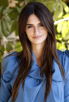 Penelope Cruz Longsleeve T-shirt #2011437