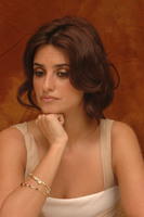 Penelope Cruz Longsleeve T-shirt #2231219
