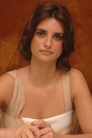 Penelope Cruz Longsleeve T-shirt #2231220
