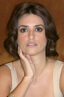 Penelope Cruz Longsleeve T-shirt #2231254