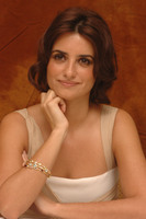 Penelope Cruz Sweatshirt #2239053