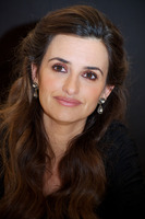 Penelope Cruz Sweatshirt #2248857