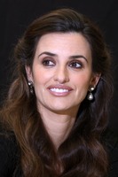 Penelope Cruz Sweatshirt #2248866