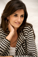 Penelope Cruz Longsleeve T-shirt #2270714