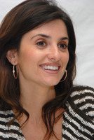 Penelope Cruz Longsleeve T-shirt #2270743