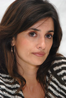 Penelope Cruz Longsleeve T-shirt #2270753