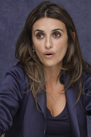 Penelope Cruz Longsleeve T-shirt #2343260