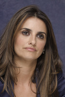 Penelope Cruz Sweatshirt #2343298