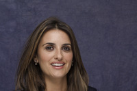 Penelope Cruz Longsleeve T-shirt #2343316