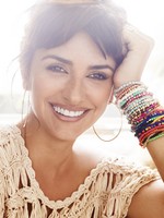 Penelope Cruz Longsleeve T-shirt #2347288
