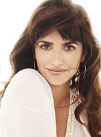 Penelope Cruz Sweatshirt #2347292
