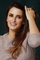 Penelope Cruz Longsleeve T-shirt #2376869