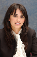 Penelope Cruz Longsleeve T-shirt #2396961