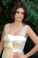 Penelope Cruz Sweatshirt #2403694