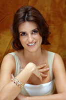 Penelope Cruz Sweatshirt #2403696
