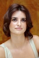 Penelope Cruz Sweatshirt #2403697