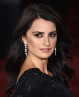 Penelope Cruz Longsleeve T-shirt #2874137