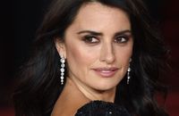Penelope Cruz Longsleeve T-shirt #2874179