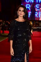 Penelope Cruz Sweatshirt #2874258