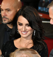 Penelope Cruz Sweatshirt #2874284