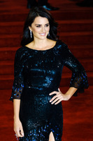 Penelope Cruz Longsleeve T-shirt #2874302