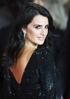 Penelope Cruz Sweatshirt #2874421