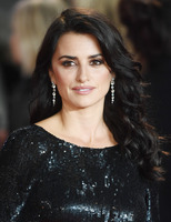 Penelope Cruz Sweatshirt #2874441
