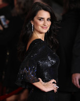 Penelope Cruz Sweatshirt #2874489