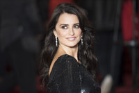Penelope Cruz Longsleeve T-shirt #2874509