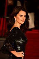 Penelope Cruz Longsleeve T-shirt #2874531