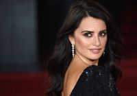 Penelope Cruz Longsleeve T-shirt #2874542