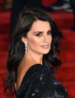 Penelope Cruz Sweatshirt #2874574