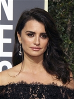 Penelope Cruz Longsleeve T-shirt #3024887