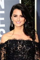 Penelope Cruz Sweatshirt #3024903