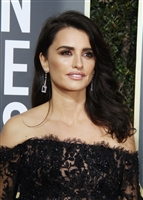 Penelope Cruz Sweatshirt #3024929