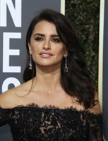 Penelope Cruz Sweatshirt #3024949