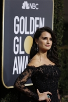 Penelope Cruz Longsleeve T-shirt #3025006
