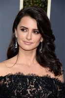 Penelope Cruz Longsleeve T-shirt #3025045