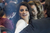Penelope Cruz Sweatshirt #3127896