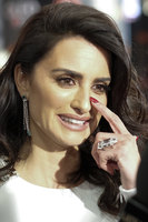 Penelope Cruz Longsleeve T-shirt #3128124