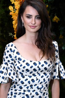 Penelope Cruz Longsleeve T-shirt #3280834
