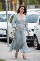 Penelope Cruz Sweatshirt #3304416