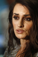 Penelope Cruz Sweatshirt #3304501